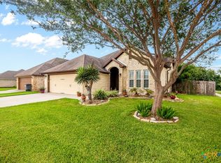 201 Amberglow Ct, Victoria, TX 77904
