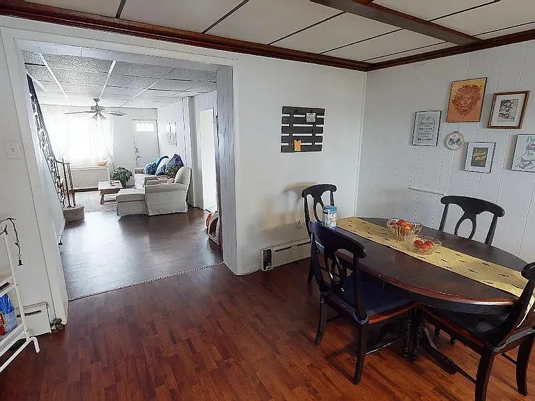 415 E Flora St — Photo 6