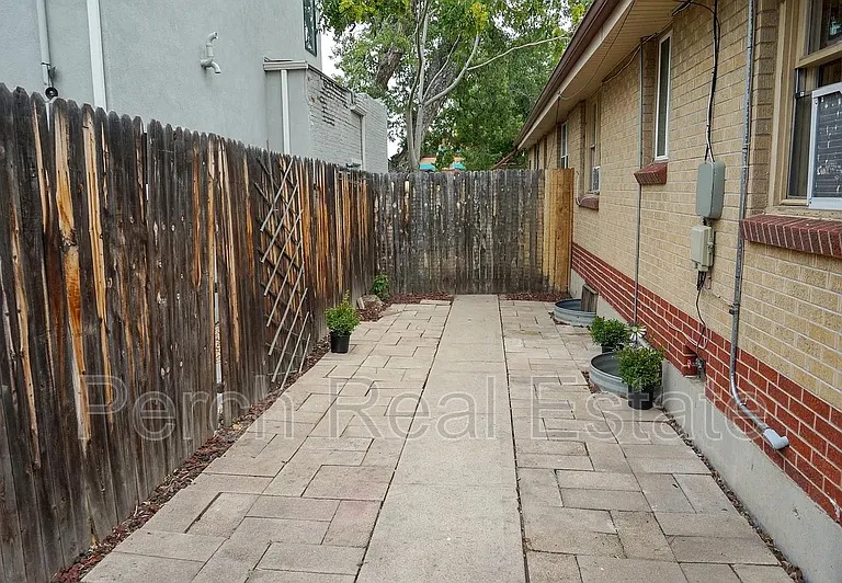 2431 Grove St — Photo 22