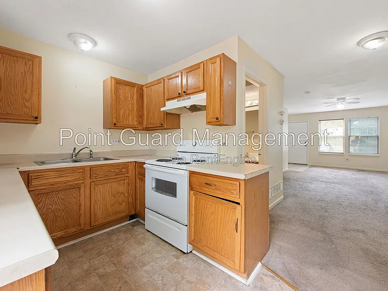321 W South Ave — Photo 33
