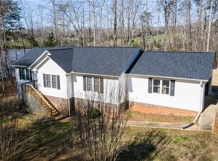 1268 Quaker Lake Trl, Burlington, NC 27217