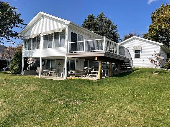 2nd image of 1074 Tompkins Dr