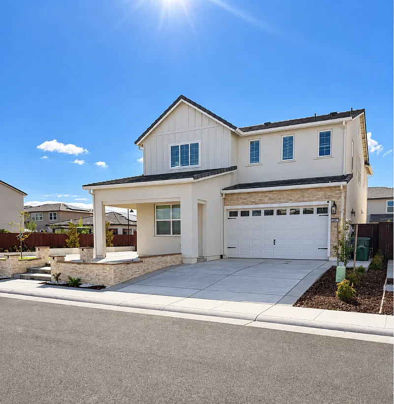 4 bed, 3.5 bath, 2940 sqft, $3,995 — Photo 1