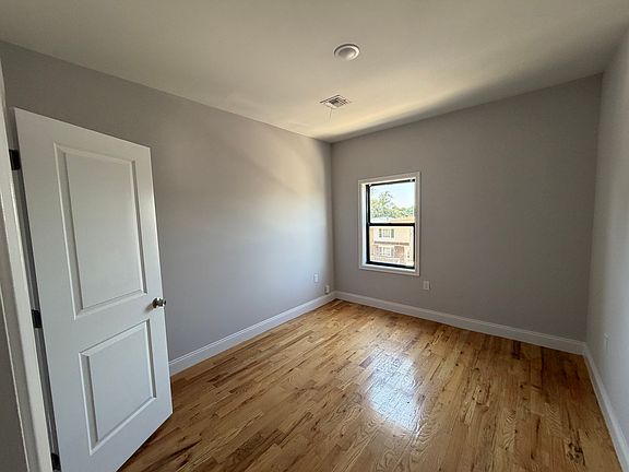 5th image of 78 Pamrapo Ave Floor 3