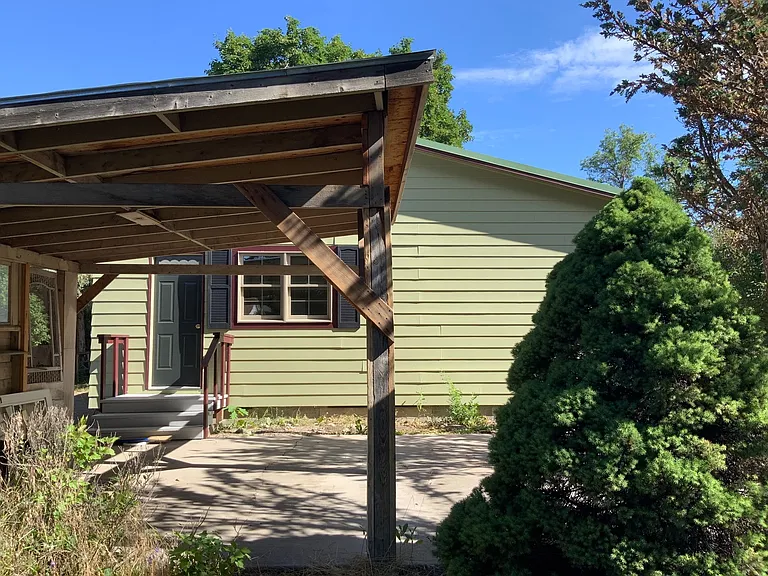 2348 River Rd — Photo 10