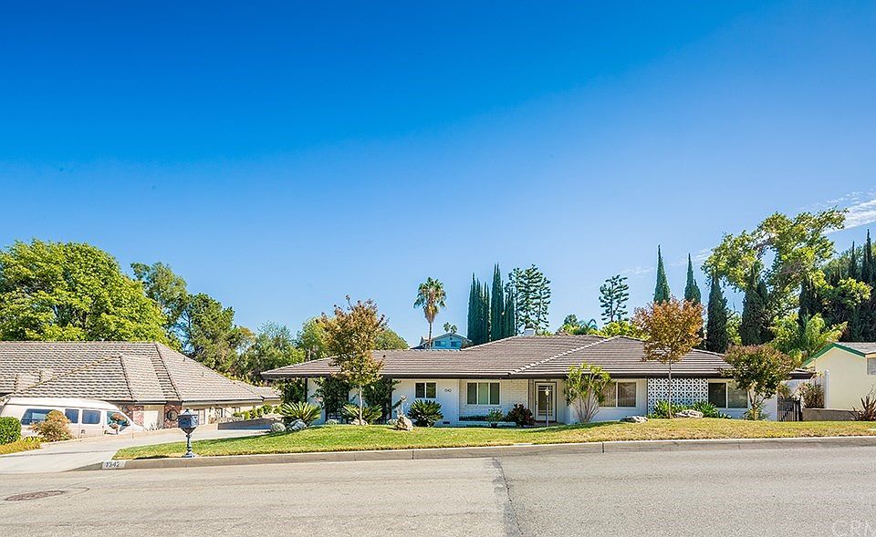 1st image of 1342 S Hidden Valley Dr