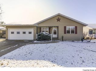 413 E Madison St, Auburn, IL 62615