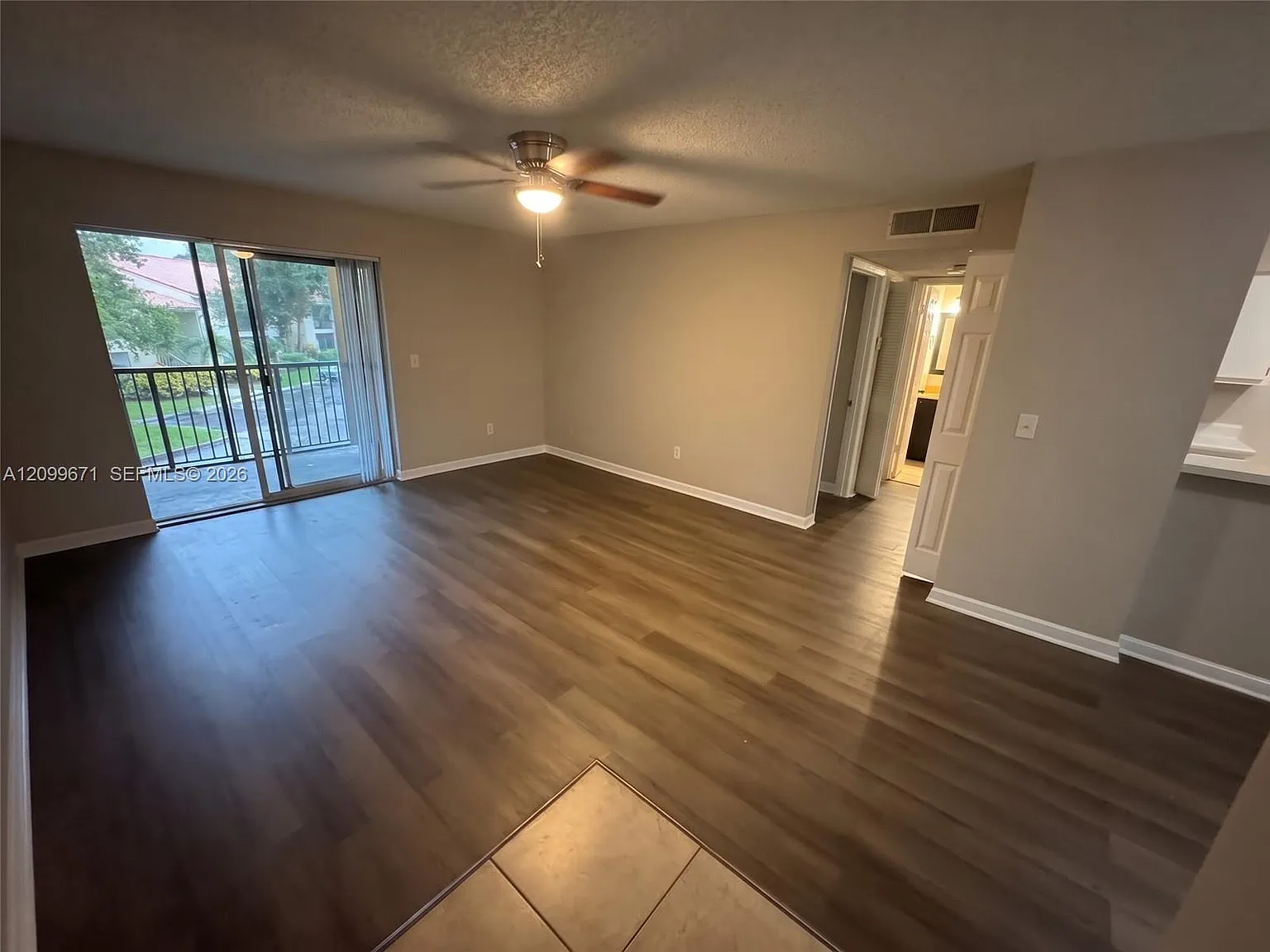 Royal Poinciana Condo — Photo 3