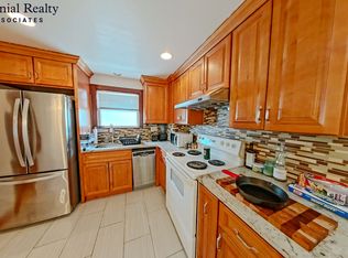 8 Lowell Pl, Waltham, MA 02453
