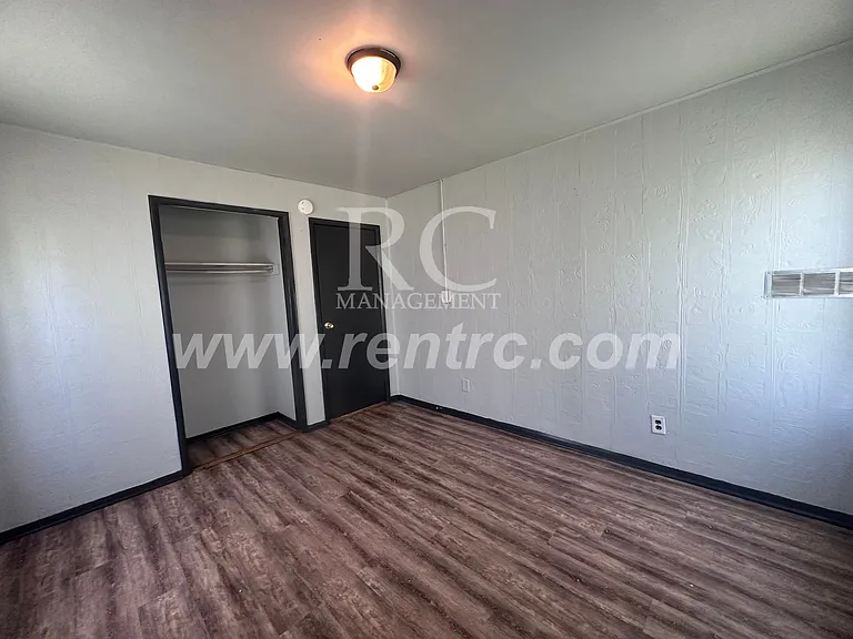 1204 Giddings St — Photo 8