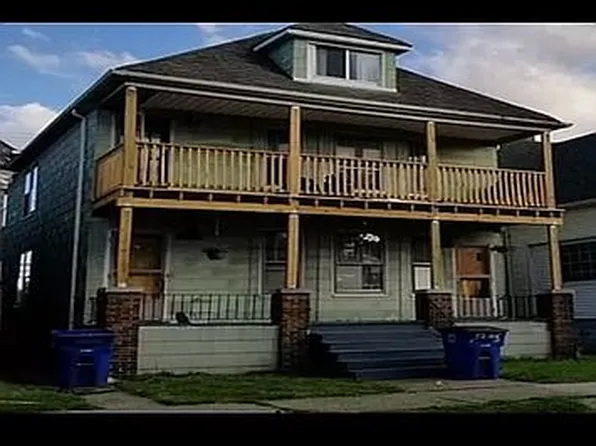 2392 Hewitt St, Hamtramck, MI 48212