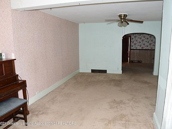 3rd image of 1906 N High St