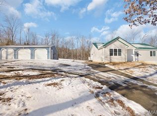 10109 Calico Rd, Fletcher, MO 63030