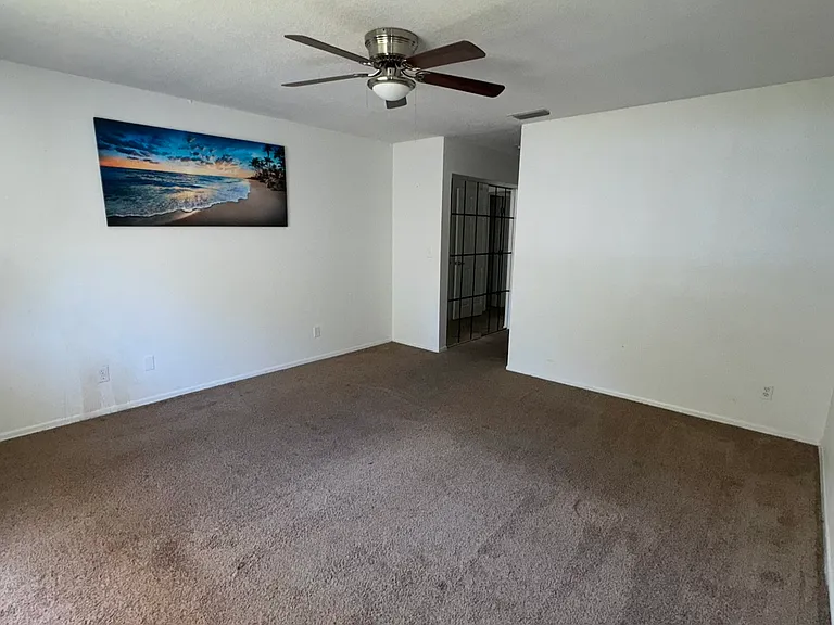 220 Hiawatha Ct E #220 — Photo 17