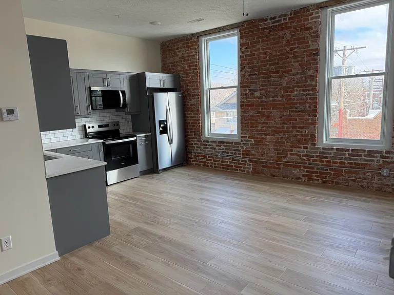 900 Central Ave #202 — Photo 16