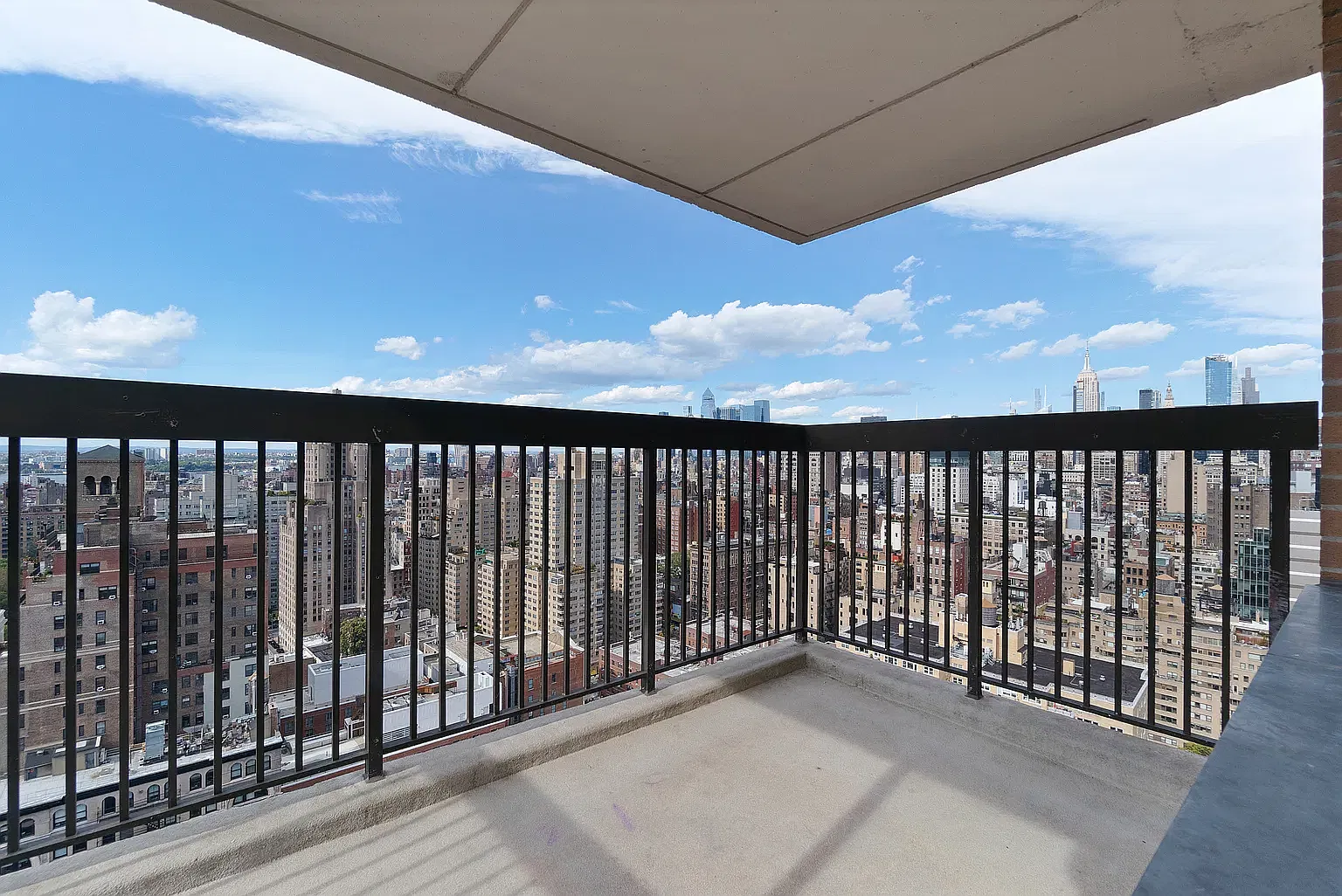 300 Mercer Street — Photo 3