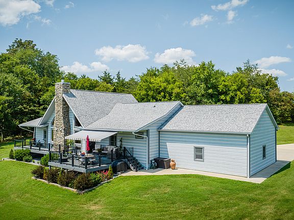 3rd image of 92 Buffalo Creek Ln