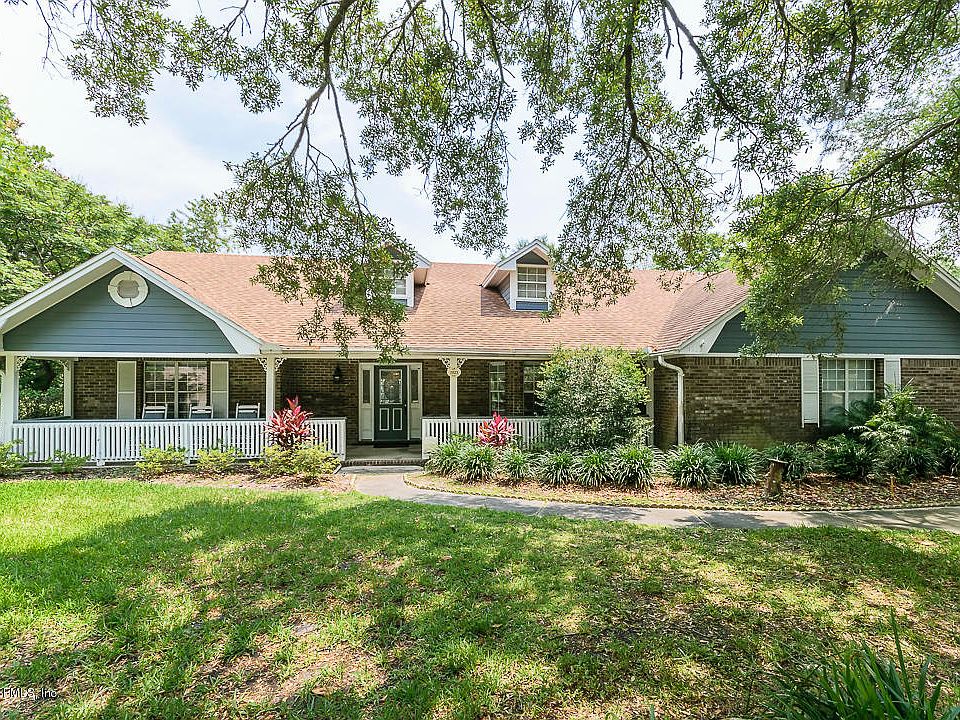 1st image of 1923 Secluded Woods Ln