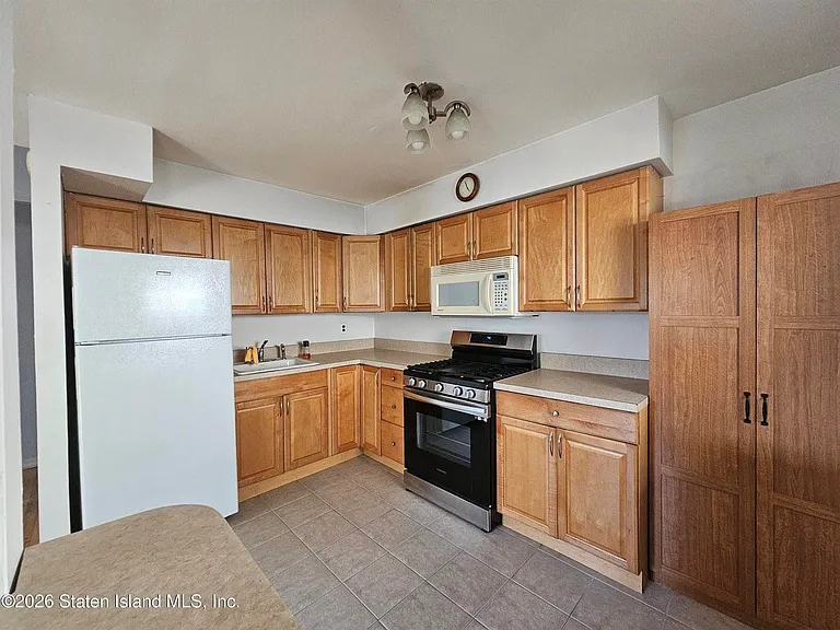 40 Copley St #SIDE — Photo 4