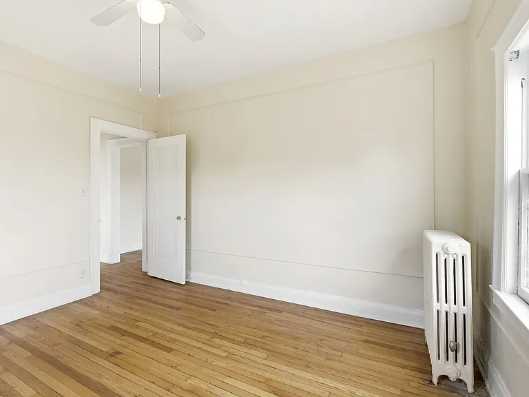 3214 Yorkshire Rd #301 — Photo 11