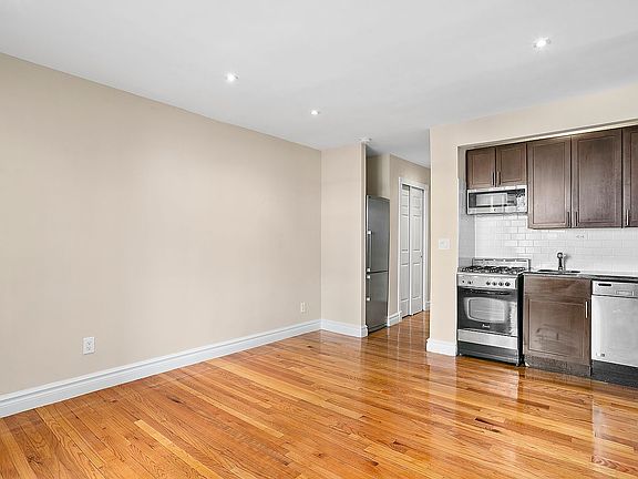 3rd image of 344 E 85th St APT 4G