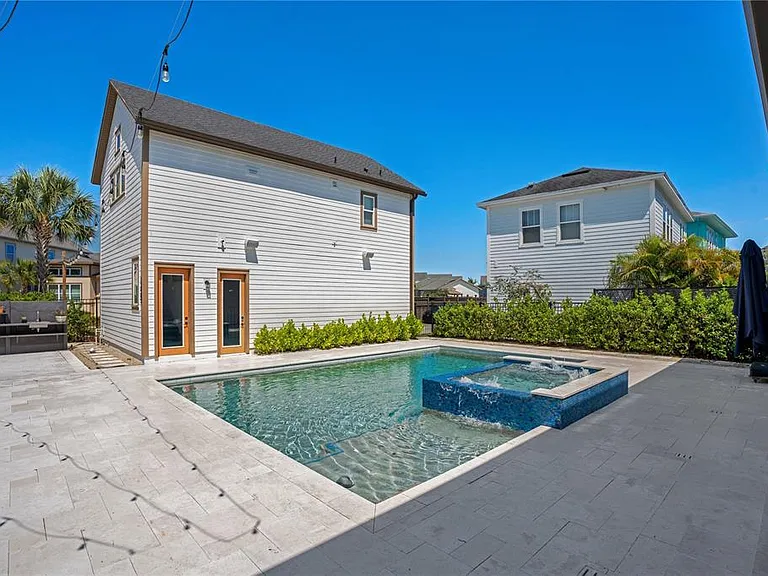 13101 Gabor Ave — Photo 28
