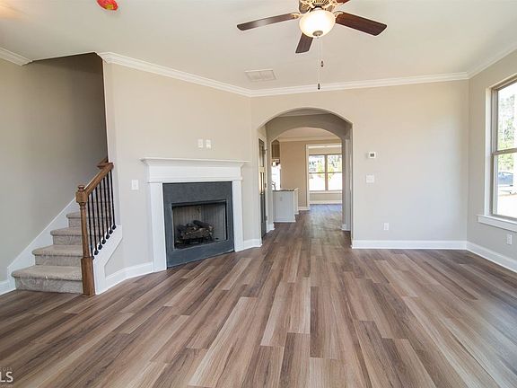4th image of 5272 Hearthstone St