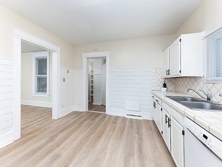 405 Starkweather St #1 — Photo 12
