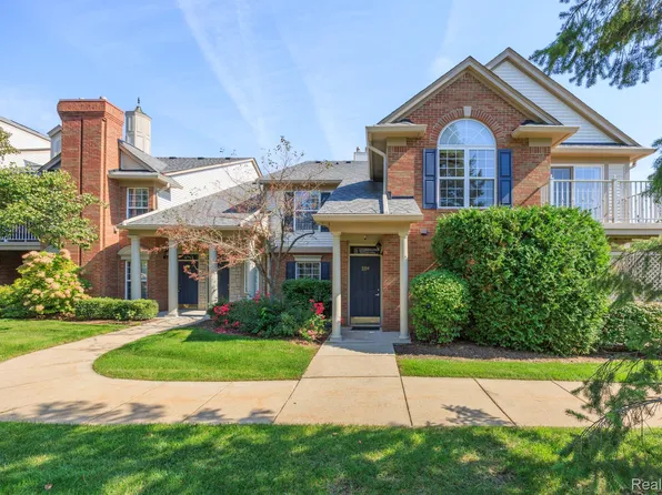 5354 Brookemonte Cir, Oakland Twp, MI 48306