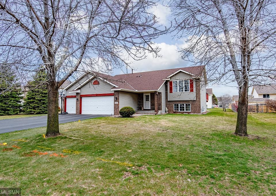 1st image of 2747 88th Ln NE