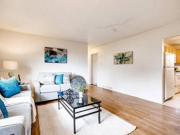 3rd image of 2625 W Cornell Ave