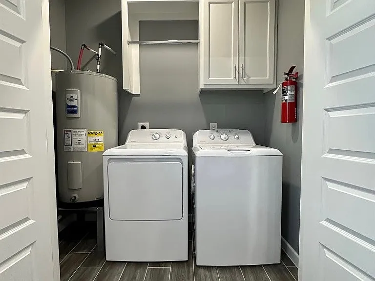 3104 W Driftwood St #2 — Photo 6