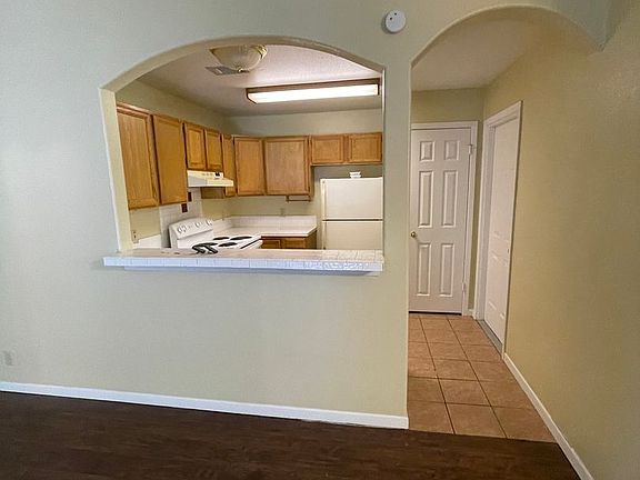 5th image of 2626 Gwendolyn Ln #46F2017