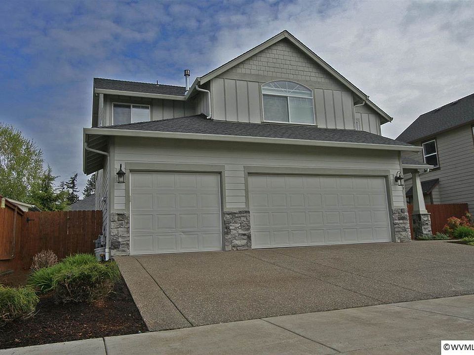 Welcome to 1719 Bobcat Ave. SW