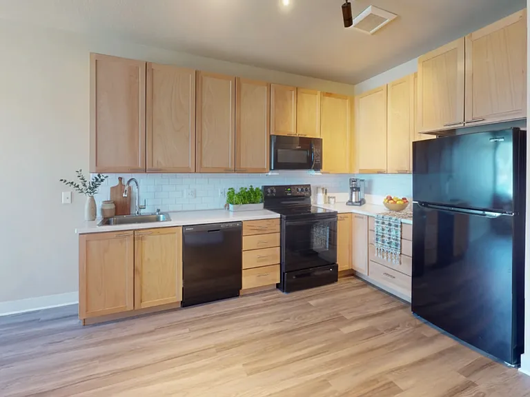 5190 Broadway — Photo 20