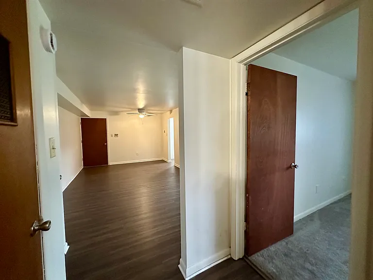 Edgewood Apartments — Photo 17