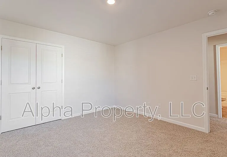 540 Yellow Fox Rd — Photo 26