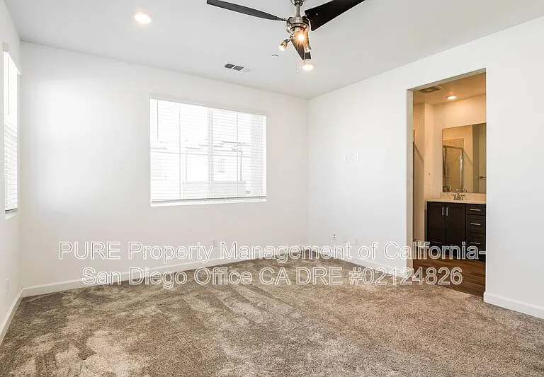 812 Mateo St #1 — Photo 4