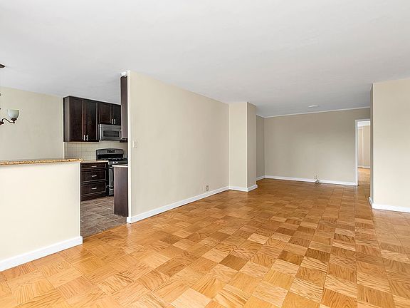 3rd image of 7025 Yellowstone Blvd APT 2N