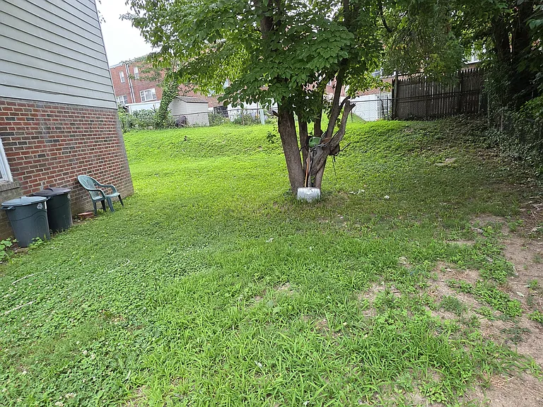 508 Lawler Ter #2 — Photo 23