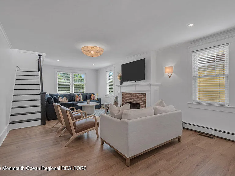64 Curtis Ave — Photo 12