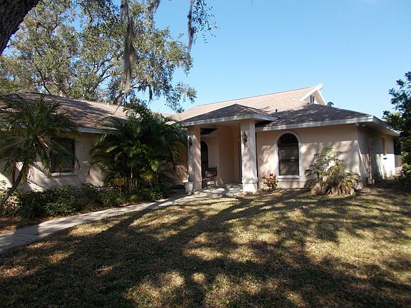 2nd image of 4413 Chimney Creek Dr