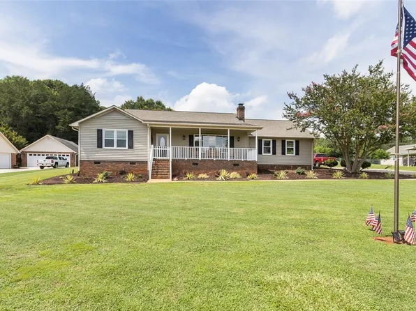 1005 Ladys Ln, Anderson, SC 29621