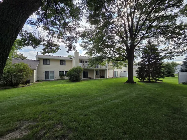403 Pleasure Creek Dr NE, Blaine, MN 55434