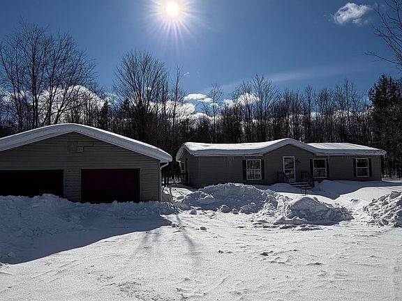 3rd image of 11145 Riley Rd