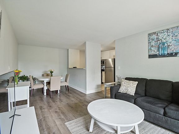 5th image of 5600 Astor Ln Unit 314