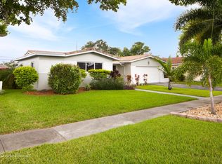 1418 E Hawthorne Cir, Hollywood, FL 33021