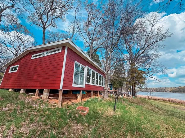 37 Taches Dr, Elkhart, TX 75839