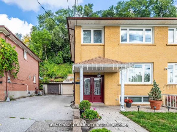 119 Dalrymple Dr, Toronto, ON M6N 4S2