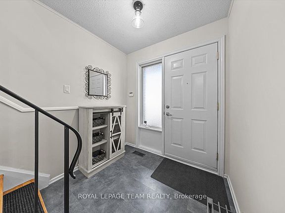 3rd image of 3310 Southgate Rd #221